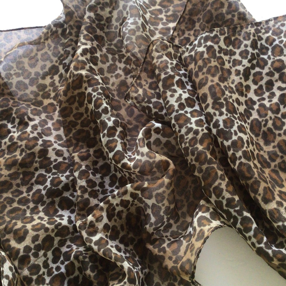 LEOPARD PRINT SCARF - Picture 5 of 5